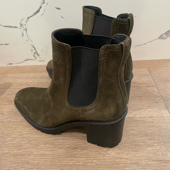 VINCE Henderson Water resistant army green ankle boots - Picture 8 of 10